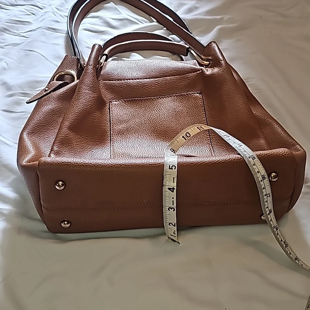 Sondra Robert's Squared leather bag with gold hardware. Camel color. EUC. - Picture 3 of 7